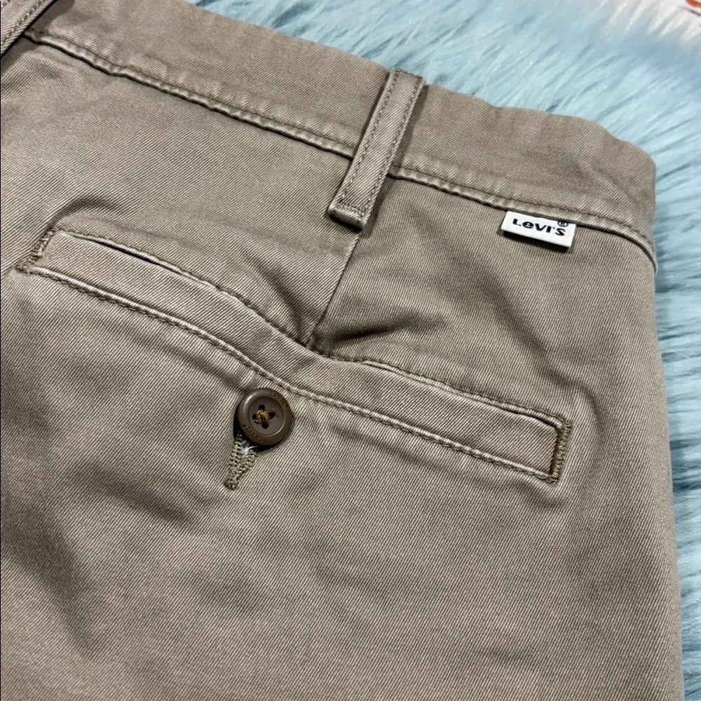 Levi’s Slim Fit Chino Pants sz 31X32